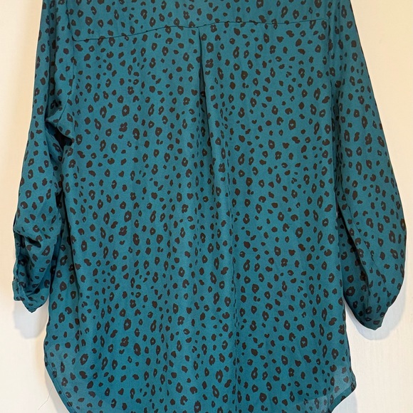 Teal Leopard Print Blouse - Picture 4 of 4